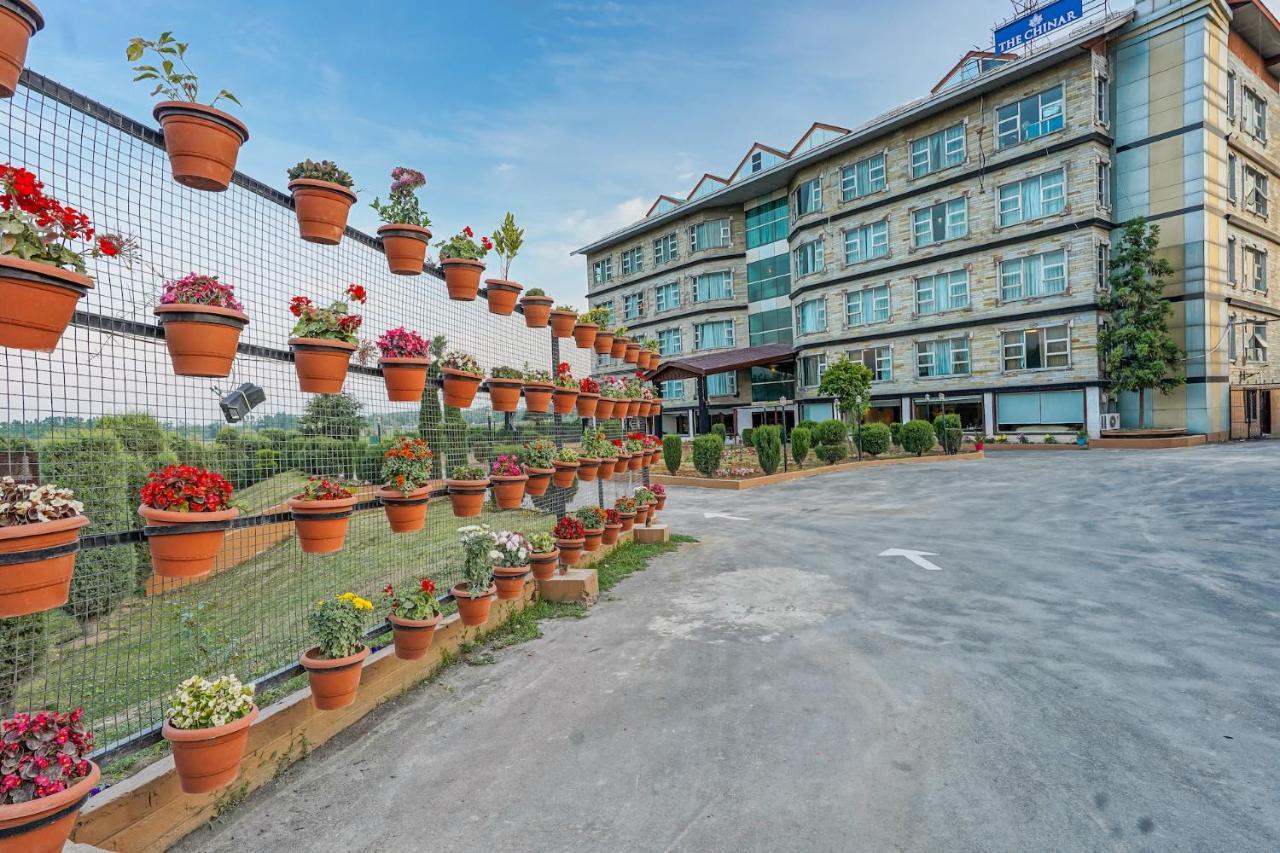 The Chinar Srinagar Hotel Exterior photo